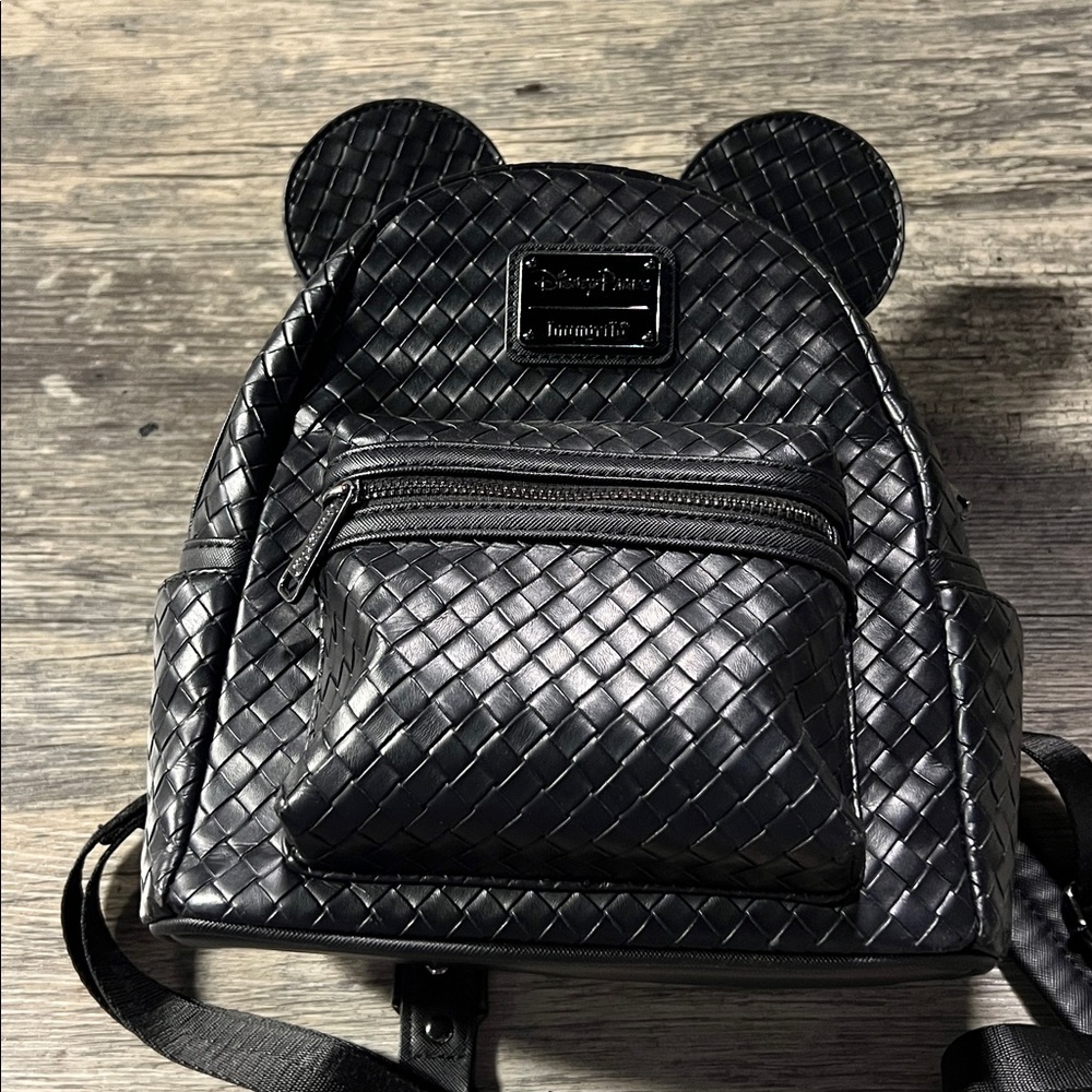 DISNEY LOUNGEFLY Black Mini Backpack